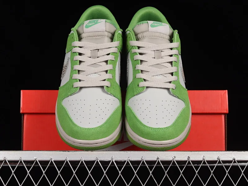 All categories Nk SB Dunk series Nk SB Dunk Low low-top sneakers F version Nk Dunk Low "Safari Swoosh" hunting style SB low-top sports and leisure sneakers DR0156-300